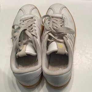 Women’s Adidas Classic White Trainers with Tan Sole Size 7.5